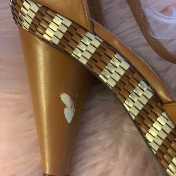 BCBGirls peep toe heels - Picture 2 of 4